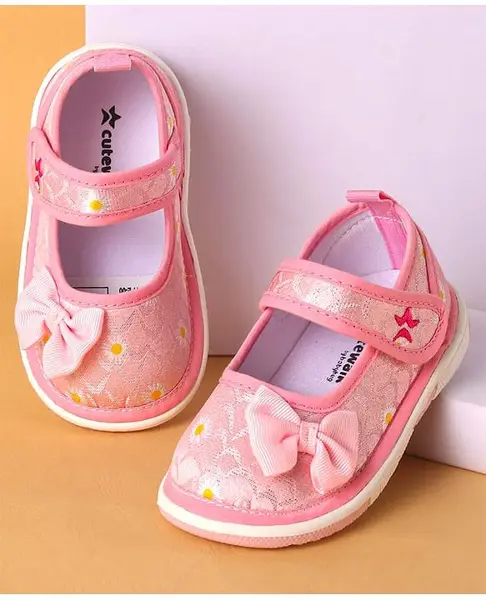 Cute Walk by Babyhug Casual Shoes with Velcro Closure & Bow Applique - Pink