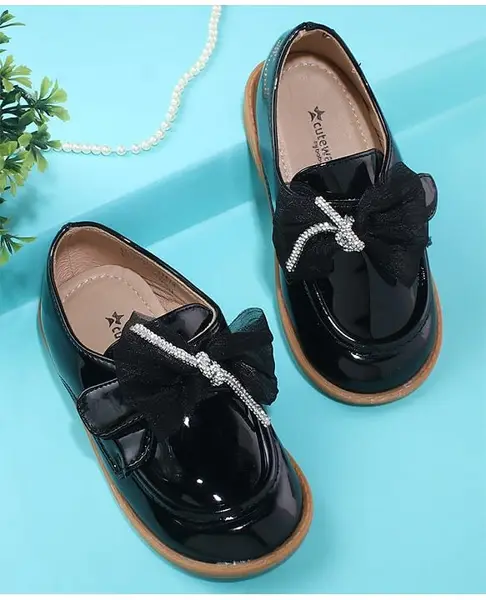 Cute Walk by Babyhug Velcro Closure Ballerina with Bow Applique - Black