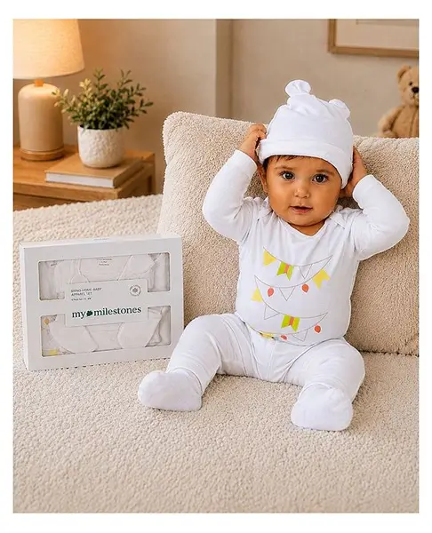 My Milestones Infant Essentials Gift Set FS White - 8 Pieces